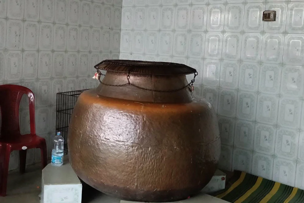 ৩৪ দিন পর আজ খোলা হবে শাহজালাল মাজারের দানবাক্স
